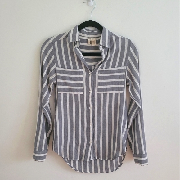 3/$25 Japna Gray & White Striped Button Down Shirt - Picture 1 of 7